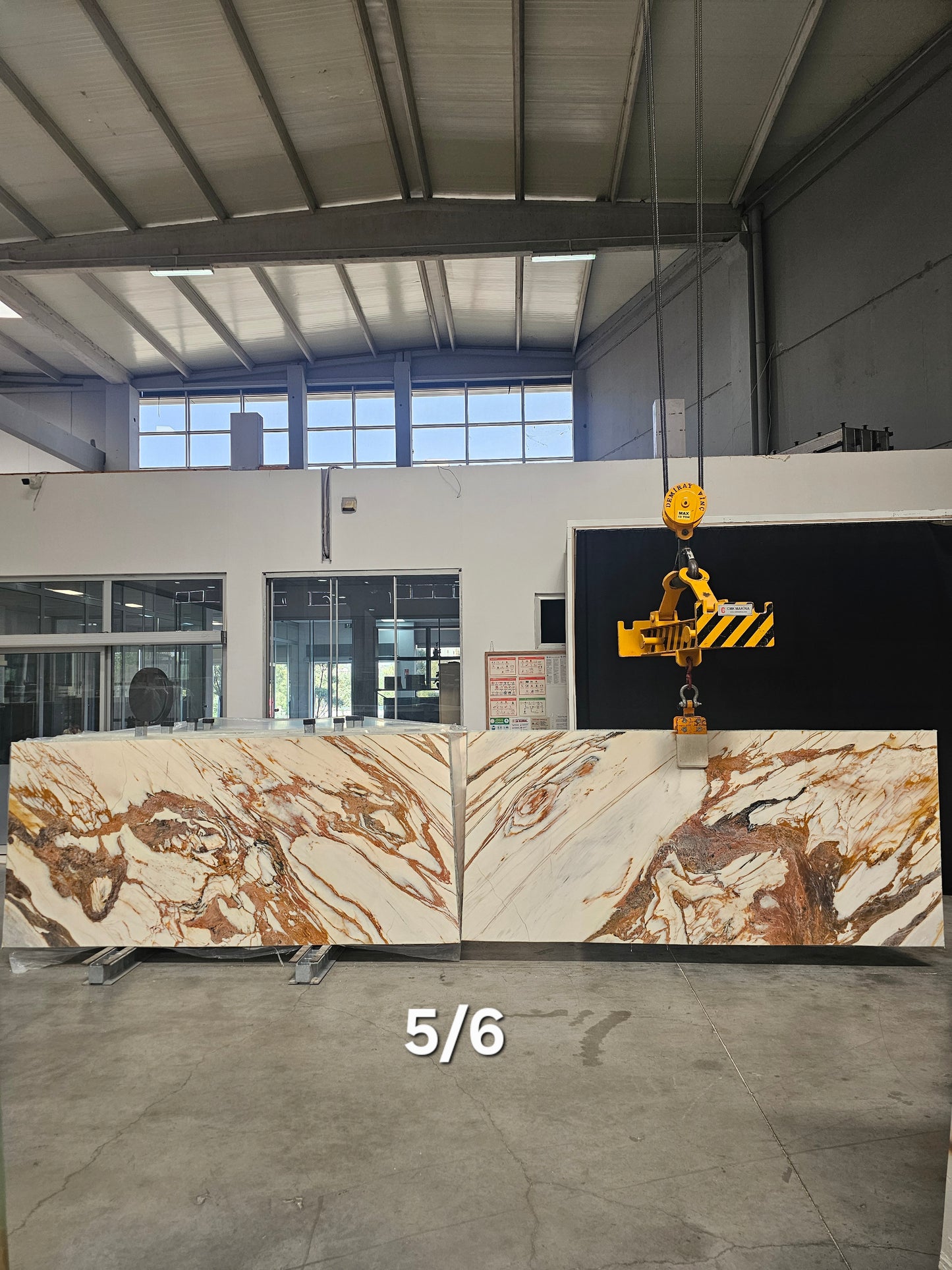 Calacatta Gold Oro Slabs 10-Pcs Bundle 110"X 51" - 391 Sqf