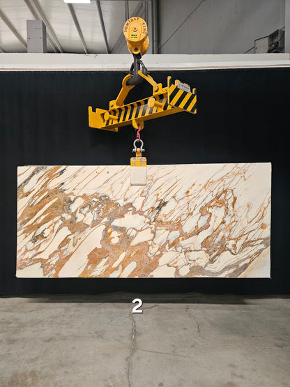Calacatta Gold Oro Slabs 10-Pcs Bundle 110"X 51" - 391 Sqf