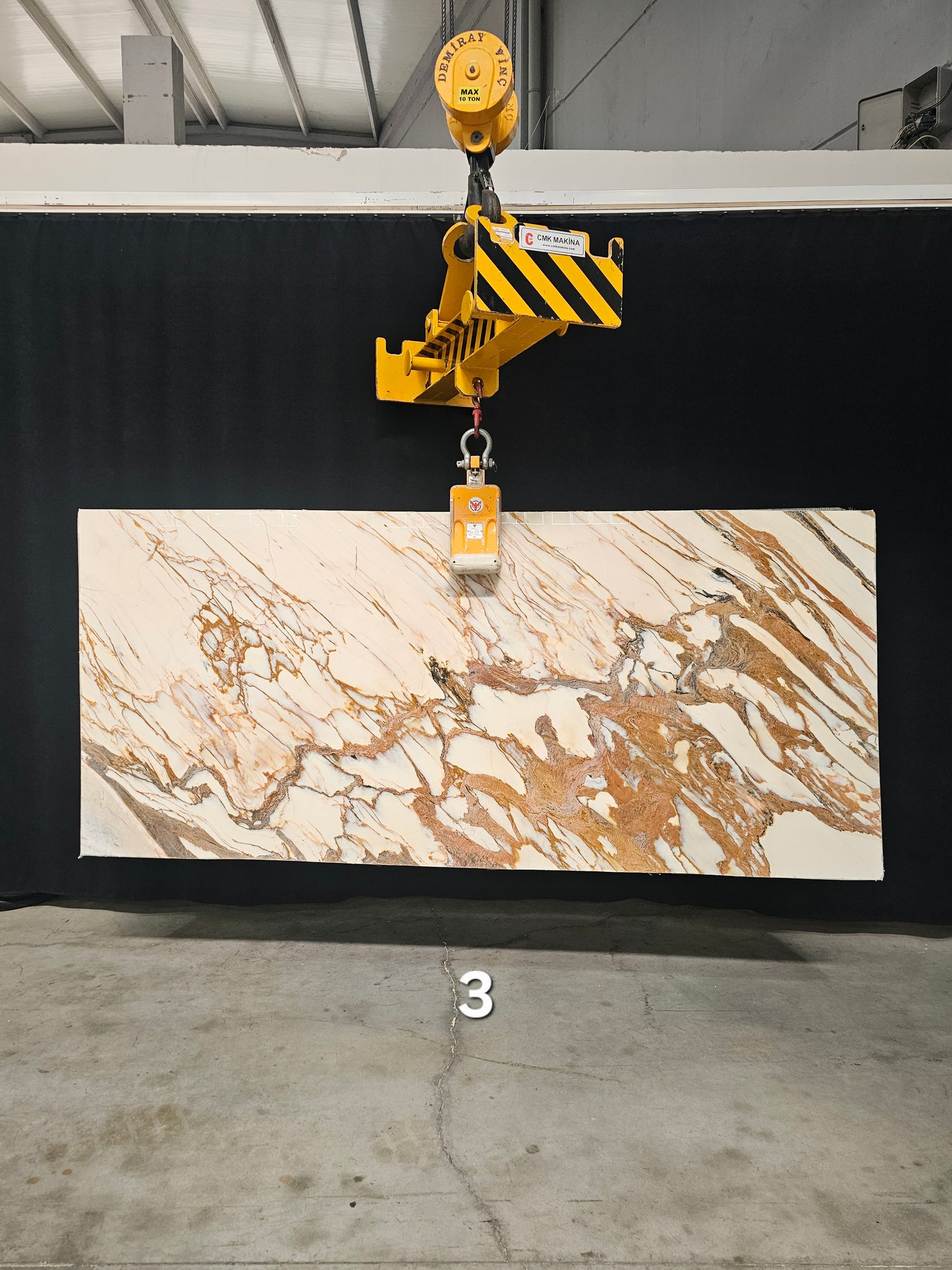 Calacatta Gold Oro Slabs 10-Pcs Bundle 110"X 51" - 391 Sqf