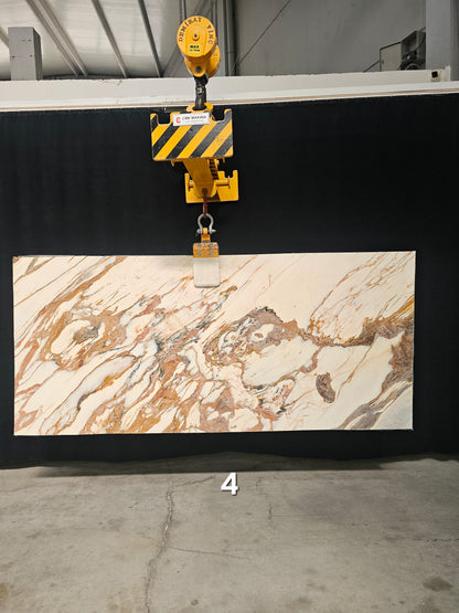 Calacatta Gold Oro Slabs 10-Pcs Bundle 110"X 51" - 391 Sqf