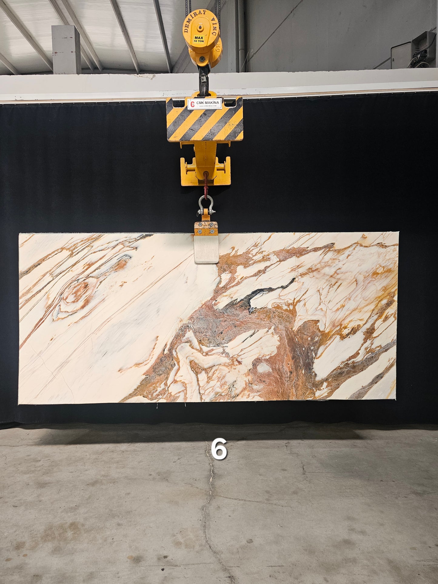 Calacatta Gold Oro Slabs 10-Pcs Bundle 110"X 51" - 391 Sqf