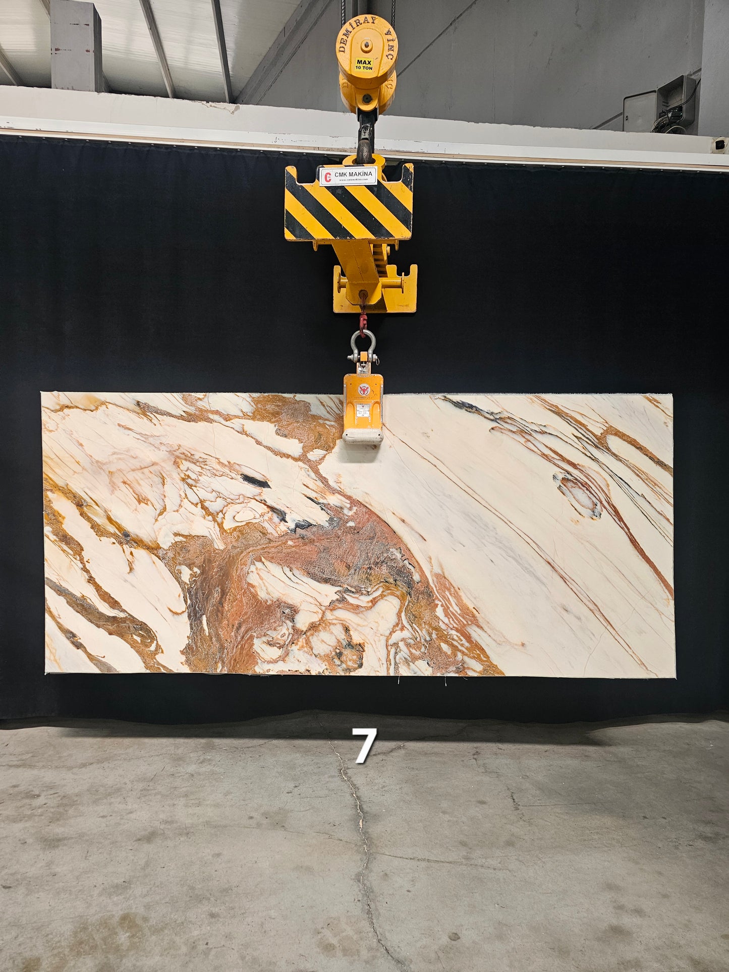 Calacatta Gold Oro Slabs 10-Pcs Bundle 110"X 51" - 391 Sqf