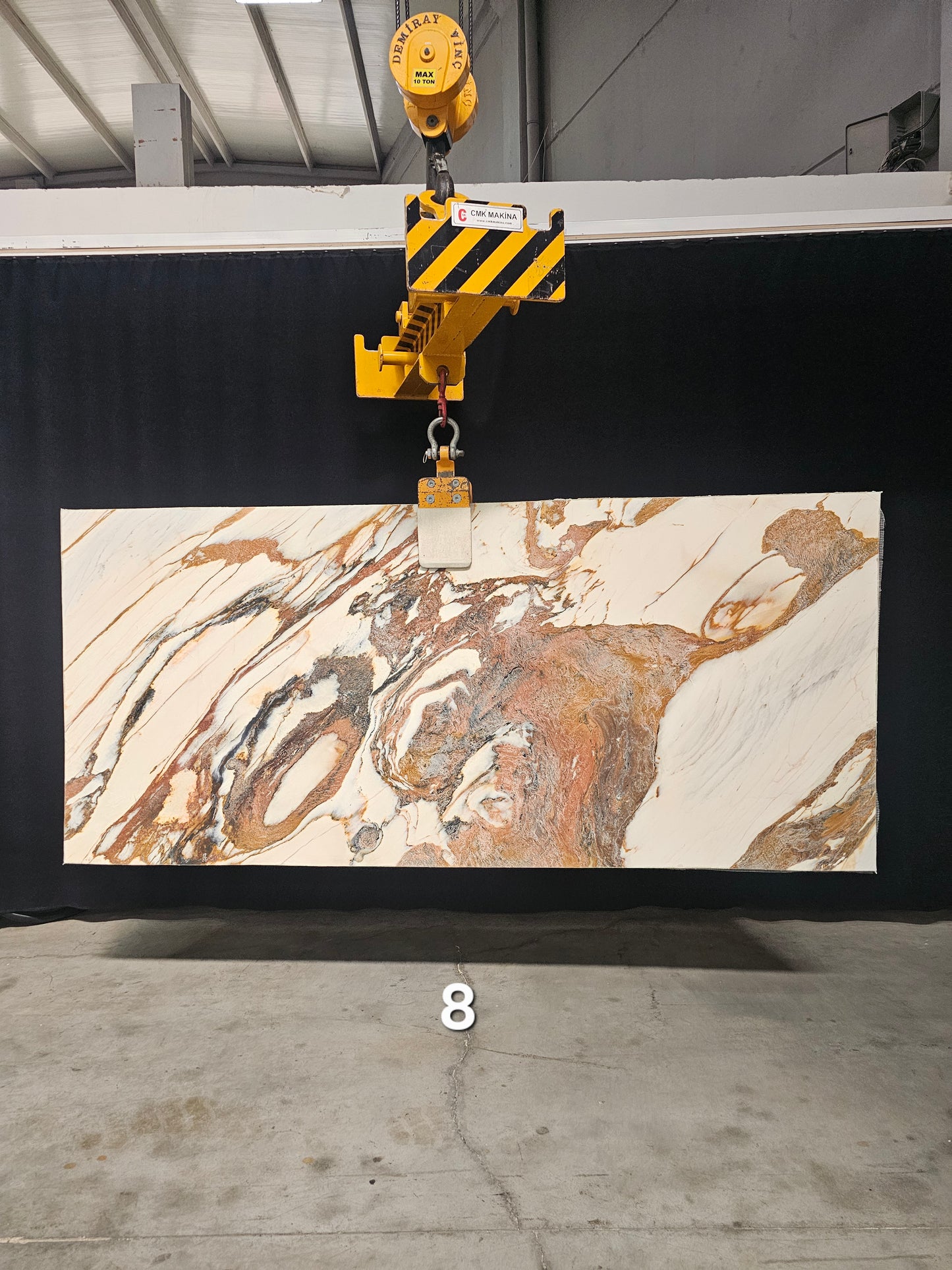Calacatta Gold Oro Slabs 10-Pcs Bundle 110"X 51" - 391 Sqf