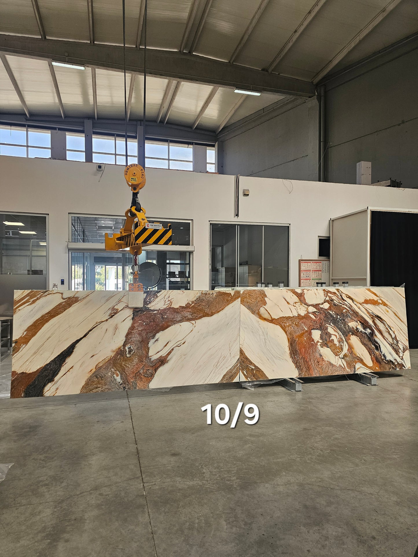 Calacatta Gold Oro Slabs 10-Pcs Bundle 110"X 51" - 391 Sqf