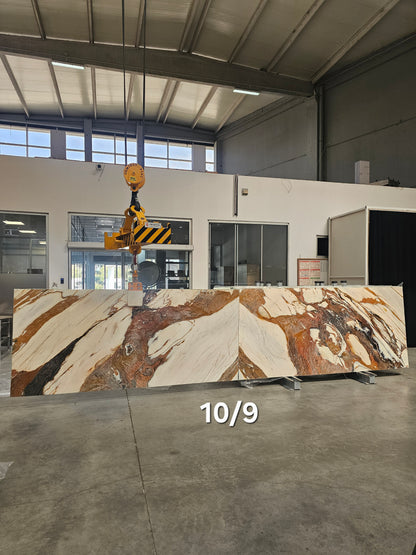 Calacatta Gold Oro Slabs 10-Pcs Bundle 110"X 51" - 391 Sqf